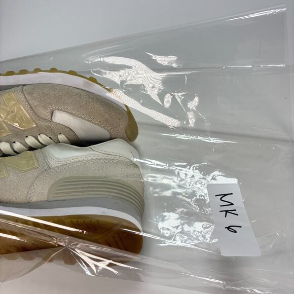 New Balance 574 Off White Beige Suede Athletic Running Shoes Women's Size 6 - Picture 12 of 12